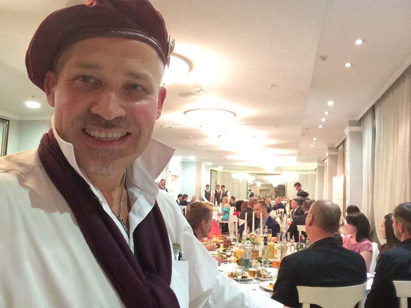 шаржист в ресторане Авиньон