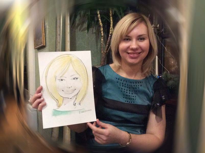 Екатерина позирует на корпоративе