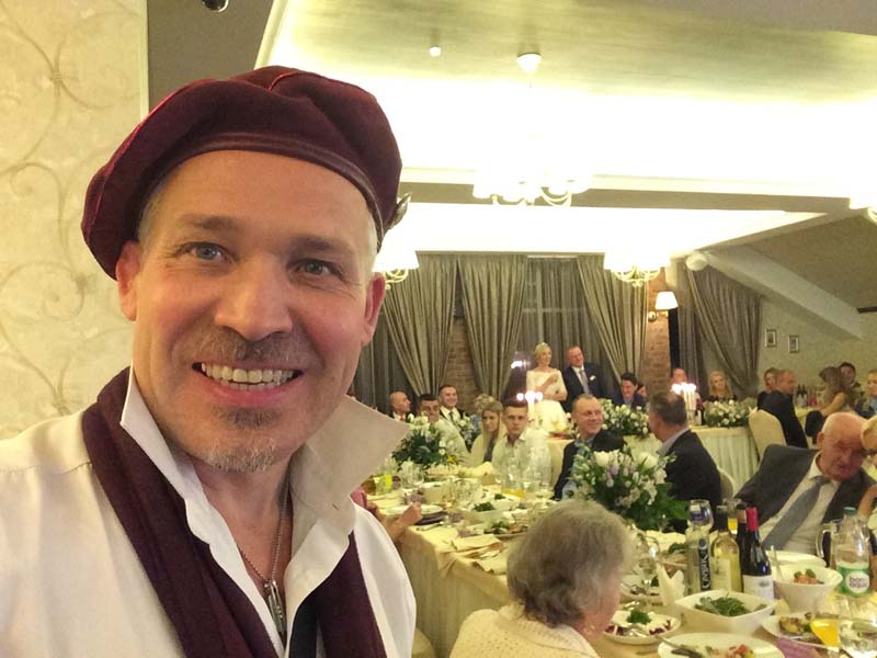 свадьба Оксаны и Славомира глазами шаржиста