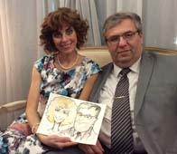 Зоя и Юра показывают рисунок от художника, шаржист Мишель, шаржист Михаил Шабалин