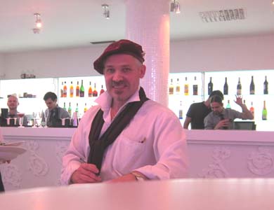  Шаржист Михаил Шабалин на свадьбе в Робинсон Клубе