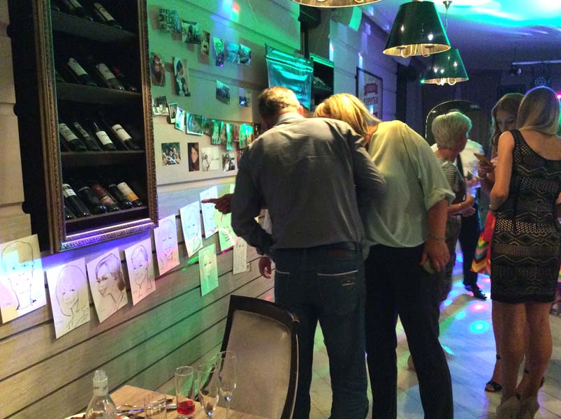 Выставка шаржей на свадьбе из Минска и Калининграда Эпроновская БоБо